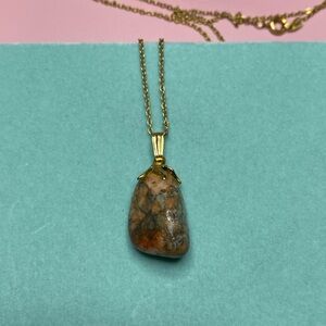 💛 Gold Plated Chain with Stone Pendant